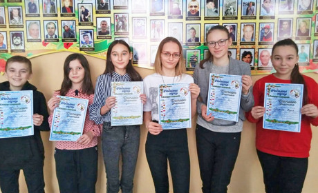 Шестеро дітей з Володимирця отримали дипломи за участь в онлайн фестивалях 