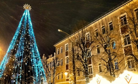 Нові пазли: Хмельницька ялинка запалила вогні