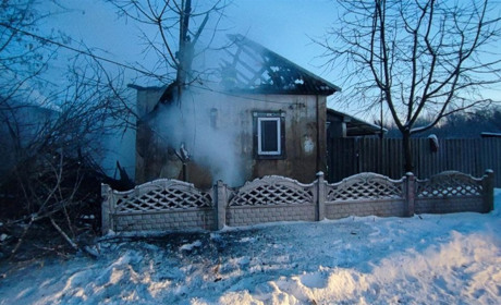 Вогнеборці рятували будинок у Річках від пожежі (ВІДЕО)