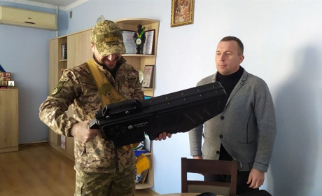 Нову антидронову рушницю за кошти міського бюджету придбали для захисників України