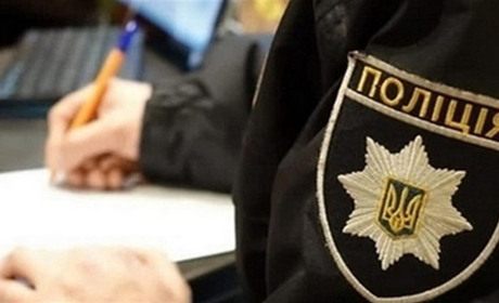 У Переяславі нетверезий чоловік чіплявся до жінок в одному із закладів: хроніка поліції