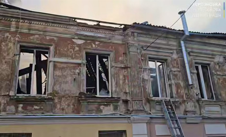 На Херсонщині армія рф завдала ударів по житлових кварталах, критичній та соціальній інфраструктурі