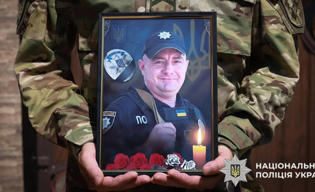 На Чемеровеччині попрощалися з поліцейським Ігорем Мельником, який працював у Городку