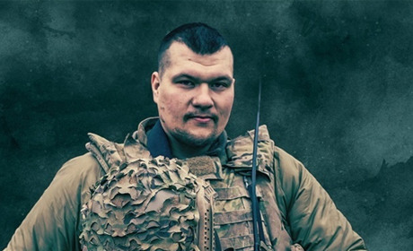 Плащі-невидимки та військовий квиток, що зупинив уламок: історія піхотинця Владислава із Запоріжжя