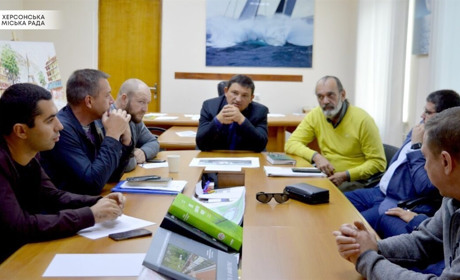В Херсоні обговорили етапи реконструкції проспекту Ушакова: розповідаємо про два проєкти