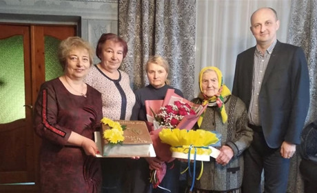 Довгожителька Марія Гордовська зі Звиняча, що на Чортківщині, відзначила столітній ювілей
