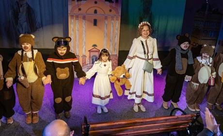 Каховська трагедія очима дітей: прем'єра вистави «Маргарита та ведмедики» в Херсоні