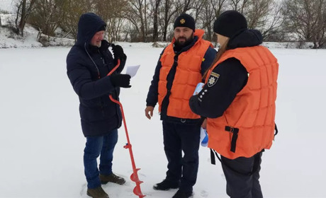 Тонкий лід: основні правила поведінки на водоймах взимку