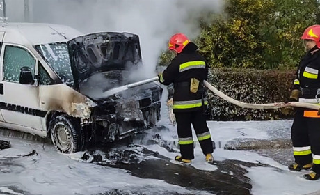 У Нетішині горіла автівка