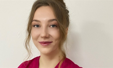Що таке акне, коли воно з'являється у людини і який найкращий час для його лікування