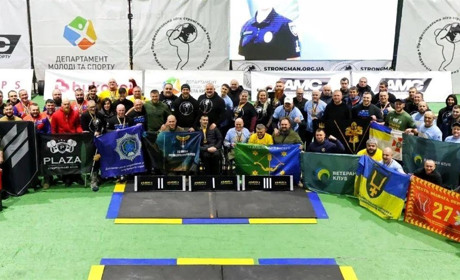 Три золота за три хвилини: звягельський ветеран Олександр Пінчук переміг на "Звитязі Нескорених"