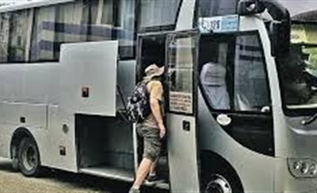 Окупанти прагнуть запустили автобусний маршрут з Нової Каховки до Ялти