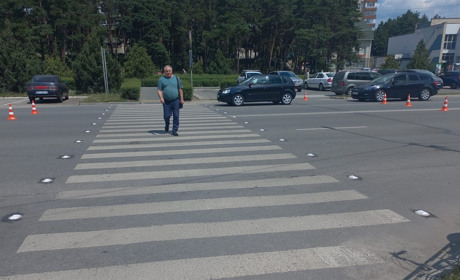У Нетішині встановили дорожні катафоти