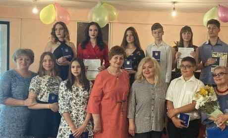 У музичній школі ім. Миколи Леонтовича відбувся випускний концерт