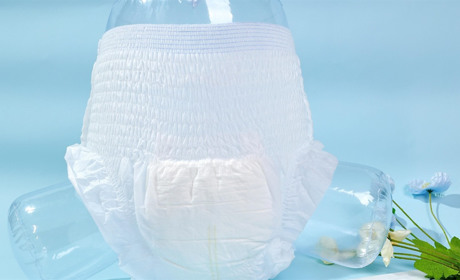 У Києві збирають заявки на допомогу для херсонців: як отримати підгузки для дорослих