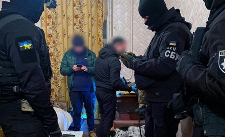 Ізоляція, невідомі пігулки та обман: на Полтавщині викрили псевдореабілітаційний центр