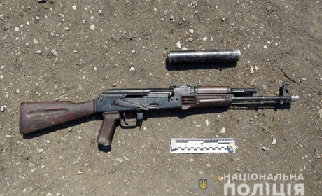 Поліцейські виявили у покровчанина вдома зброю та боєприпаси