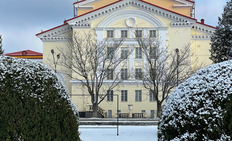 Заступнику директора пропонують 60 000 грн, охоронцю до 10 000 грн: свіжі вакансії в Жовтих Водах