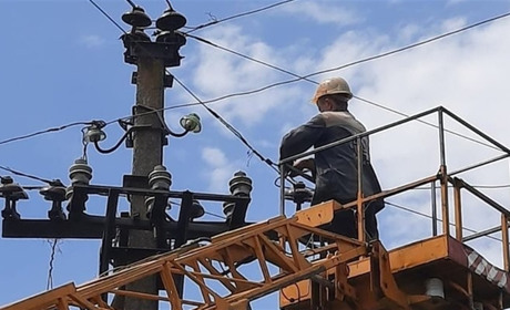 В Оріховому відновили електропостачання, якого не було майже три місяці