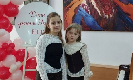 Юні піаністки з Барської громади виступили на мистецькому проєкті у Вінниці