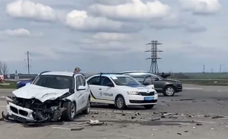 Біля Южноукраїнська зіткнулися три автомобілі: Volkswagen, Mitsubishi та BMW. Ми дізналися подробиці