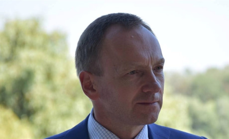 Моя позиція чітка: курс України в ЄС повинен бути незмінним, — Владислав Атрошенко