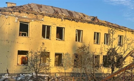 Росіяни атакували житлові будинки в Покровському районі. Поранено 16 осіб