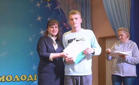 Нагороди для обдарованих дітей: які стипендії вручили кращим учням Переяславської громади? ВІДЕО