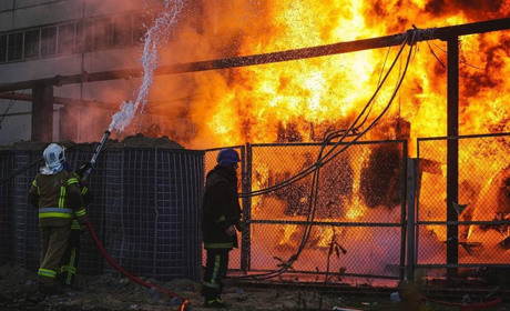Внаслідок ранкового обстрілу об'єктів критичної інфраструктури Києва загинули люди