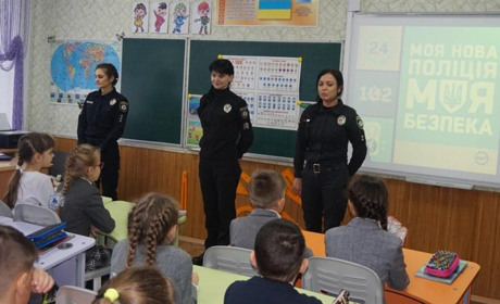 Спецрамки, металошукачі та поліцейська варта безпеки з'являться в школах: чи буде на Переяславщині?
