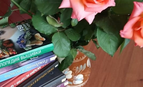 Аношкінській бібліотеці читачка подарувала 16 книг