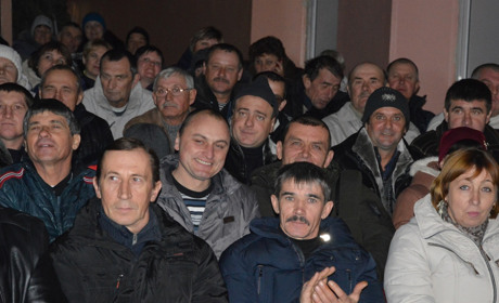 У Сватовому вітали трактористів, комбайнерів, доярок, агрономів, ветеранів сільського господарства