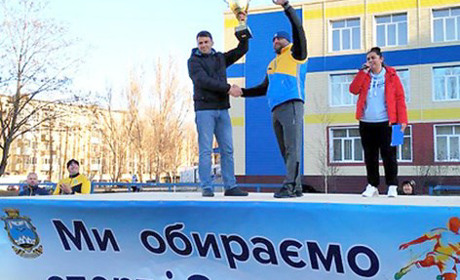 1000 гривень - за кращий спортивний логотип Покровська