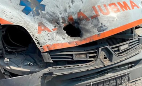 У Херсоні дві "швидкі" підірвалися на російських "пелюстках"