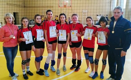 І знову перемогли волейболістки Покровська