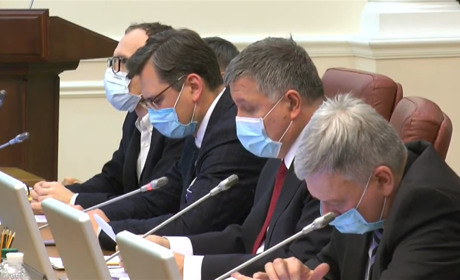 В Україні карантин продовжують на 30 днів: таке рішення ухвалив на засіданні Кабмін