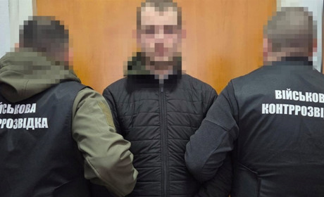 "Заліг на дно" у знайомої на Житомирщині: "кріт" гру рф допомогав готувати повітряні удари