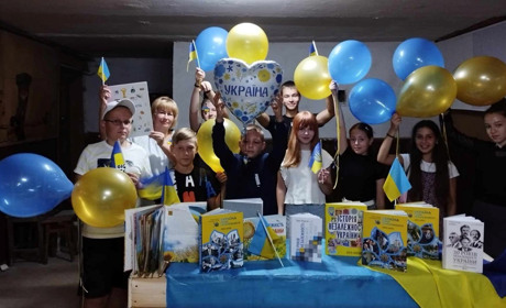 В укритті й під звуки сирен. У Глухові відбулися святкові шахові турніри