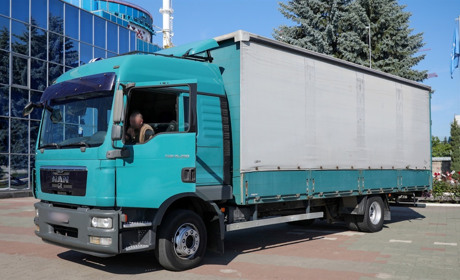 Вантажний автомобіль від атомників Хмельницької АЕС вирушив до одного з військових підрозділів