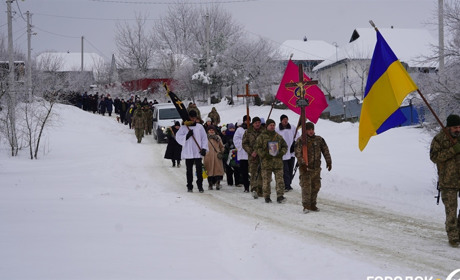 «Він міг не йти на війну, але пішов»: Городок попрощався з Анатолієм Дударем