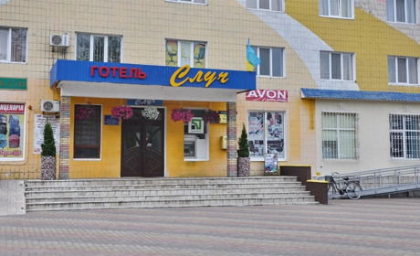 Готель «Случ» збільшує кількість місць для переселенців: потрібні ліжка та матраци