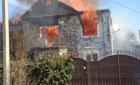 У Новій Каховці горів будинок і сталася ДТП