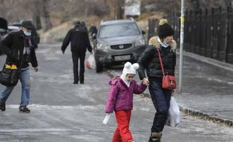 Послизнувся. Упав. Отямився - гіпс. Як уберегтися під час ожеледиці?
