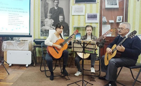 Музична вітальня у музеї до дня народження Миколи Леонтовича 