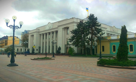 ЦВК зареєструвала ще двох кандидатів-мажоритарників по округу № 113 з центром у Сватовому