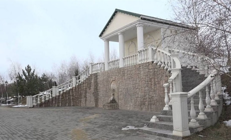 В Ізмаїлі бювет замерз і чекає на весну