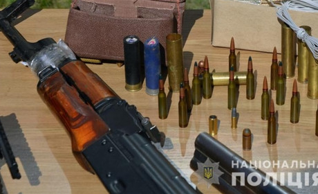 Поліція вилучає у жителів Житомирщини боєприпаси та незаконну зброю