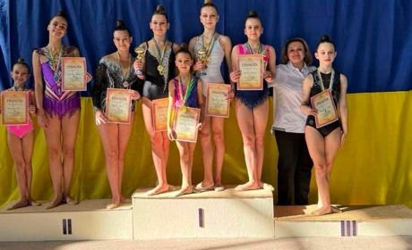 Відкрита першість з художньої гімнастики «Веняночка» в Ізмаїлі: переможниці Південноукраїнська