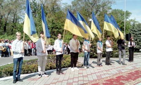 Два свята на трьох сценах і площі