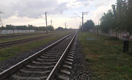 Экстренное торможение поезда не спасло человека от гибели: полиция выясняет, как это случилось